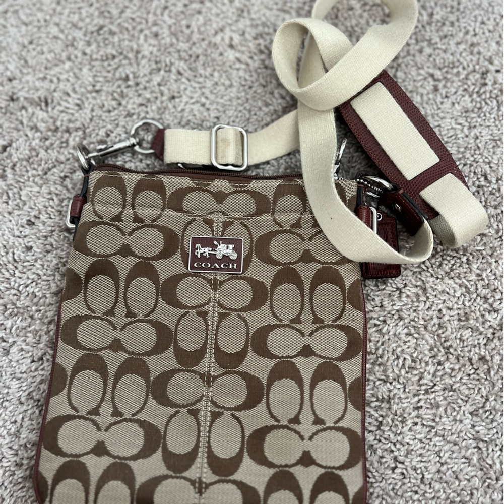 Small Coach Crossbody - like new